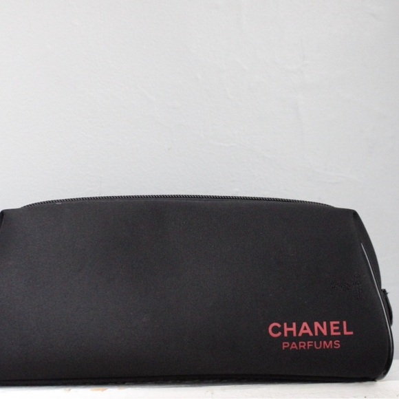 CHANEL Parfums Black Nylon Cosmetic Bag Red-Black Logo Interior - Picture 1 of 8